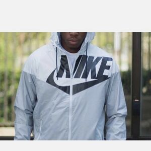 Nike Men's Gray Windbreaker Jacket